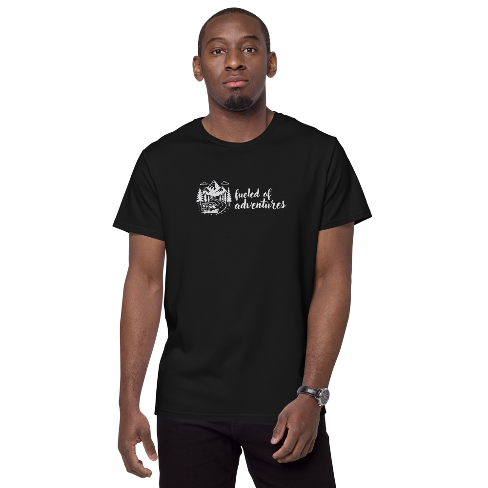 Fueled of Adventures - T-Shirt aus Premium-Baumwolle